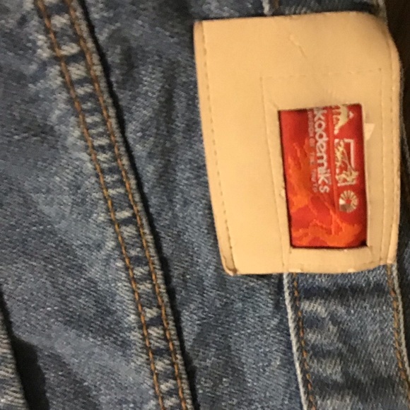 Men’s Akademiks Jean Shorts - Picture 5 of 7